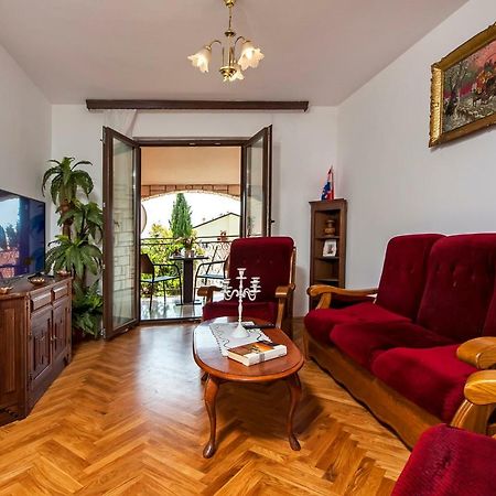 Apartment Valentina Ровінь Екстер'єр фото